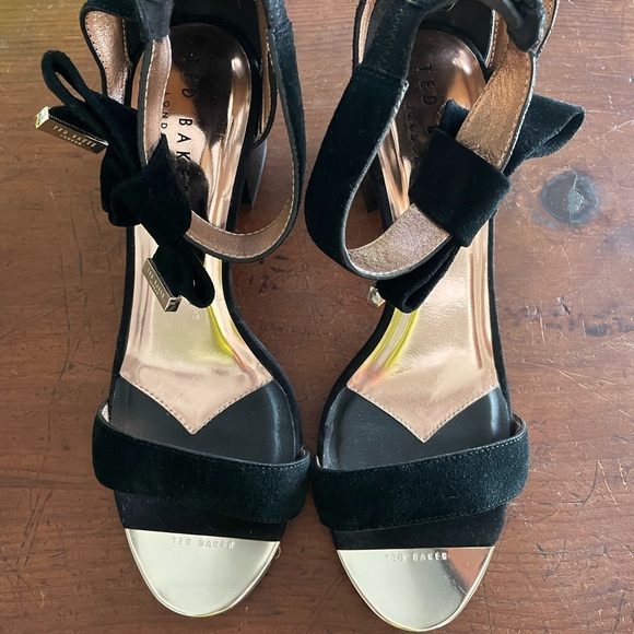 NIB Ted Baker London black suede sandals - Picture 7 of 13